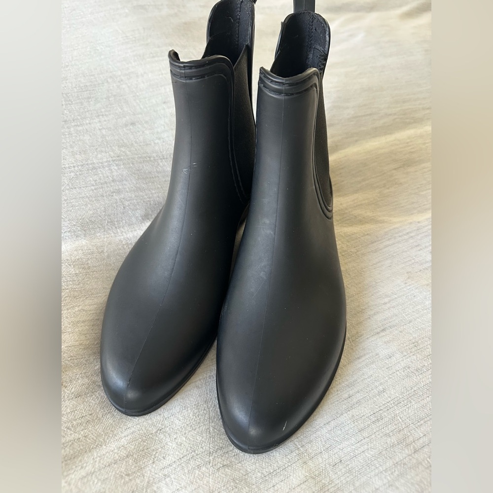 Jeffrey Campbell Havana Last Matte Black Chelsea Ankle Rain Boots, Size 9 - Picture 4 of 8